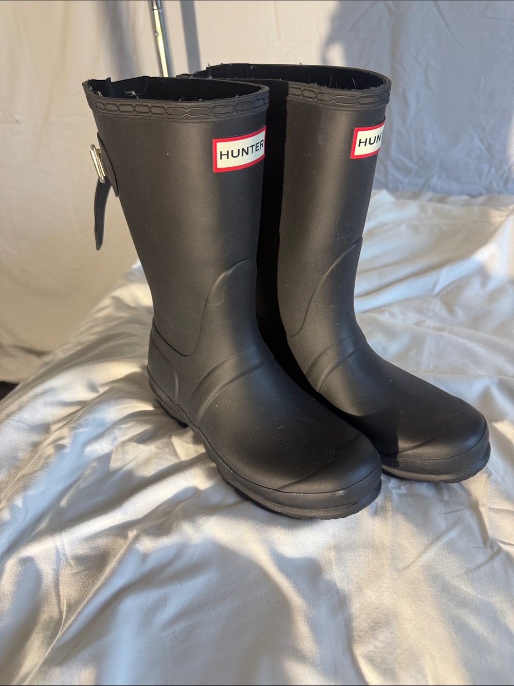 Hunter Navy Rubber Mid-Calf Rain Boots with Buckle